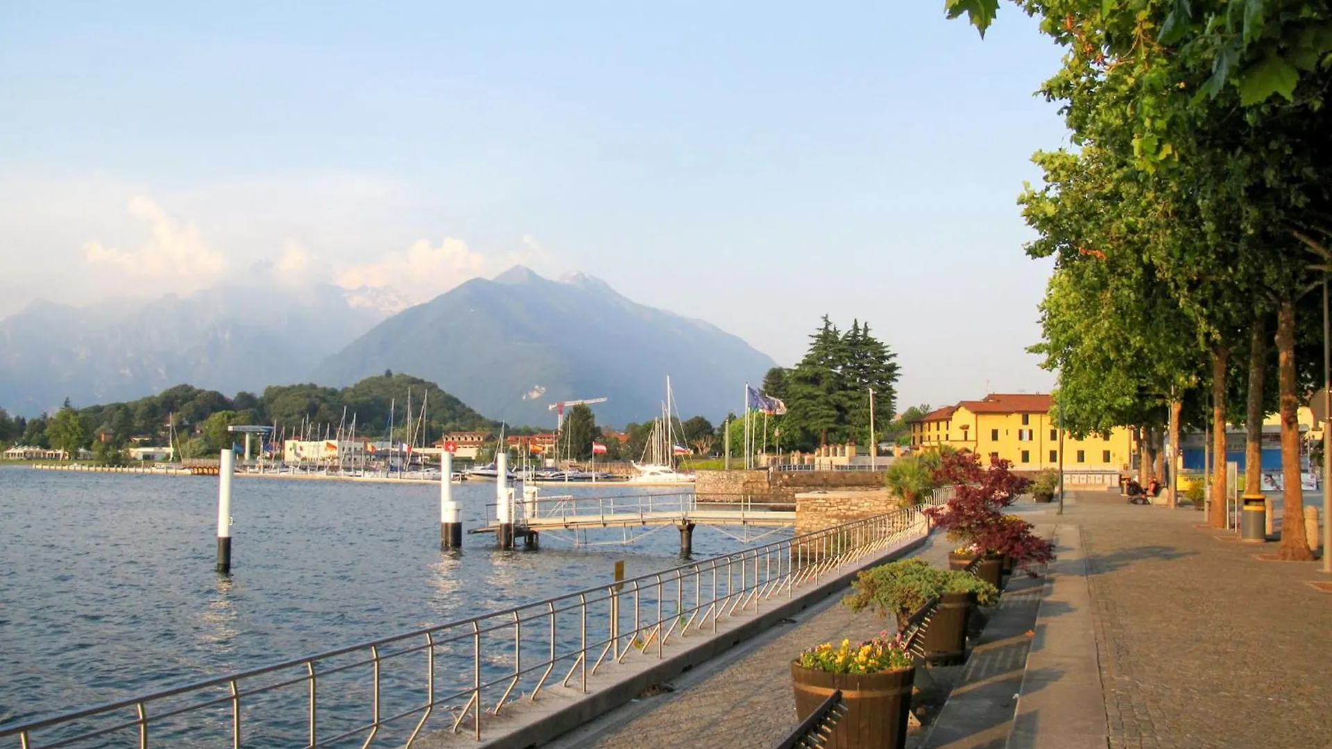 Holiday Home Aurora By Interhome Colico Italien
